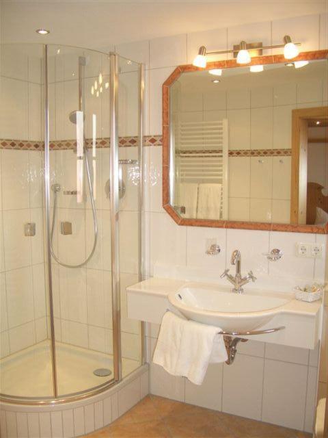 Gasthof & Hotel Jaegerwirt Aufhofen Εξωτερικό φωτογραφία
