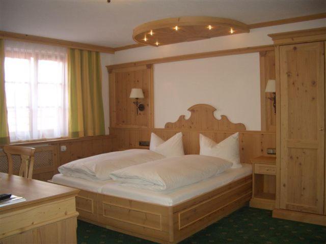 Gasthof & Hotel Jaegerwirt Aufhofen Δωμάτιο φωτογραφία